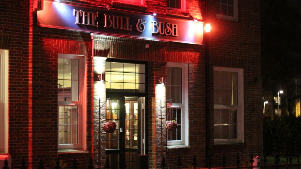 The Bull And Bush Hotel Kingston Kingston upon Thames  Εξωτερικό φωτογραφία